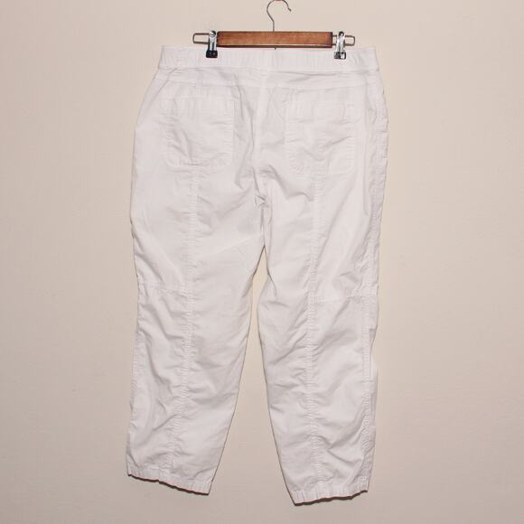 Chico's White Hiking Style pants Cropped Cotton Blend Size 2 (12) - Picture 2 of 8
